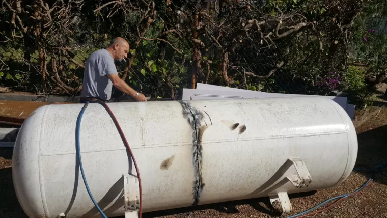 Découpe d'une cuve à fioul à Bandol, Toulon, ALLO FRED