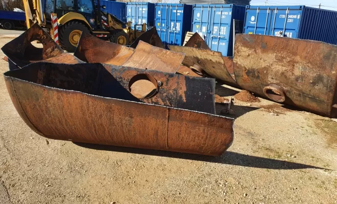 Découpe d'une cuve à fioul à Bandol, Toulon, ALLO FRED